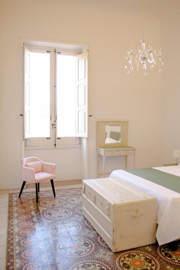 Designer Apartment Lecce Luaran gambar